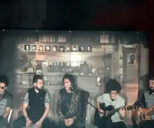 آواز ماندگار؛ رضا یزدانی با بند خفنش آهنگ الایاایهاالساقی ترکوند عکسای پشت سر چی میگه