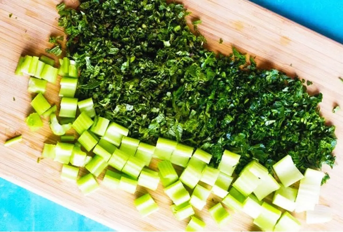 سبزی خورشت کرفس