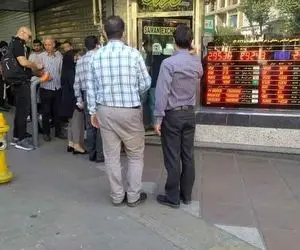 عبور قیمت دلار از نیمه کانال ۳۱ هزار تومانی