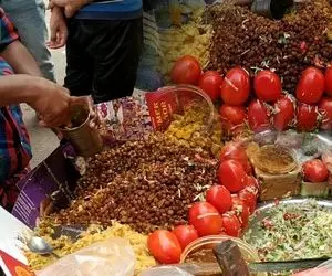 غذای خیابانی / یه خوراکی خوشمزه بنگلادشی که توش پر از سبزیجاته و ارزون هم هست