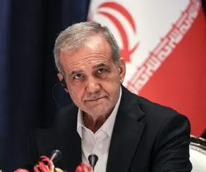 (ویدئو) اعتراض کارمند دانشگاه تهران با خشم پزشکیان رو به رو شد/ من میروم شما حرف بزن!