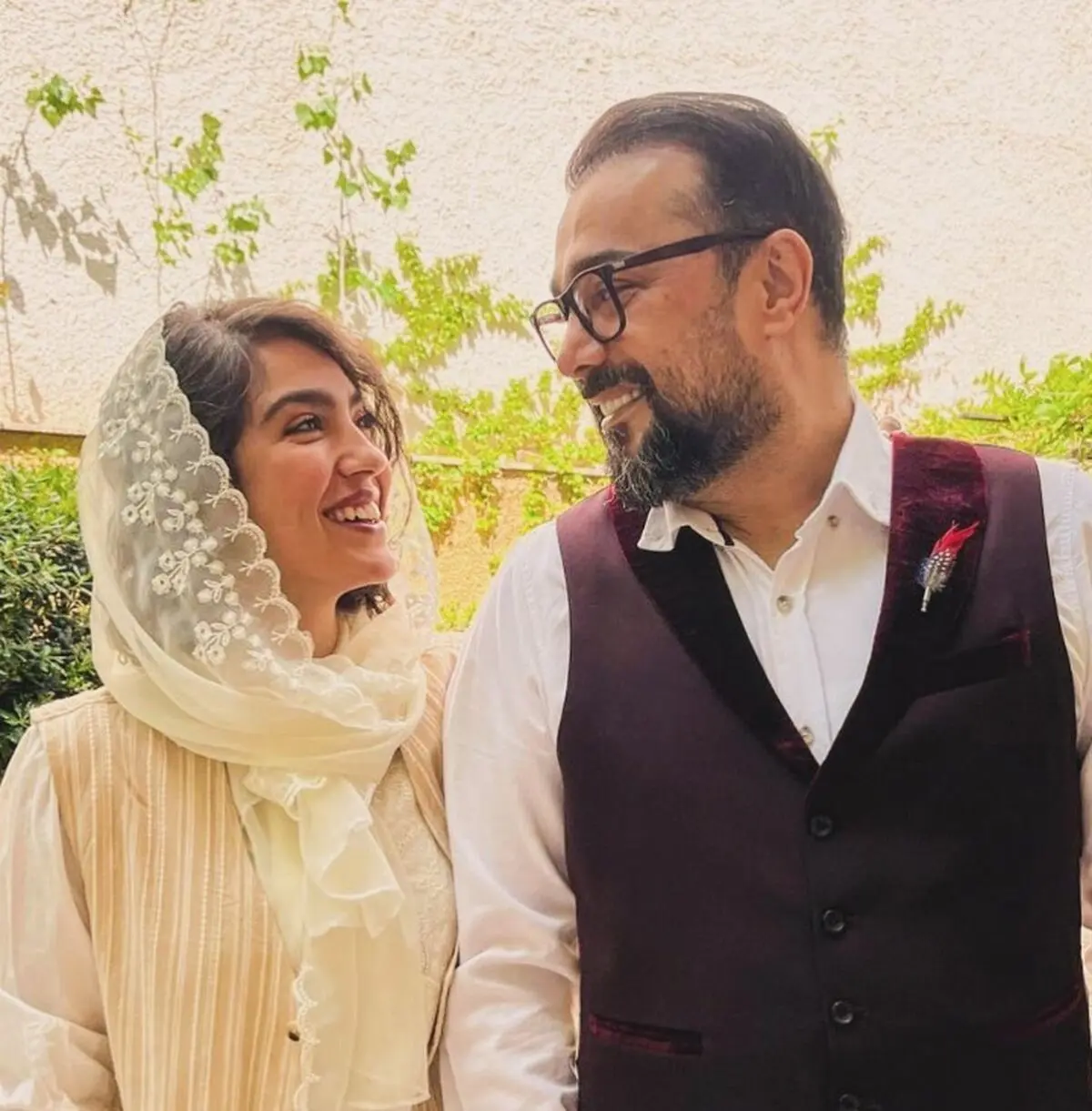 مونا کرمی