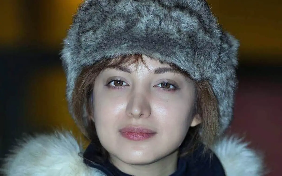 روشنک گرامی