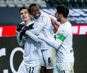 بایرن‌ مونیخ مقابل مونشن‌ گلادباخ کامبک خورد