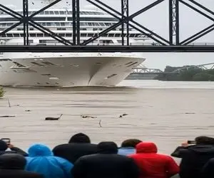 معماری طبیعت؛ ملت وایسادن اتفاقی که برا کشتی افتاد رو تماشا کنن بدتر از تایتانیک شد