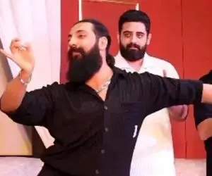 آواز شاد؛ قشنگترین رقص که به عمرم دیدم این آقا رفت اونم بابا کرم چقدر منعطفه