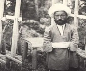 سفر به عصر ناصری؛ شیخ فندقی یه جوری عکس گرفته فکر نمیکنی از صندلی هم کوچیکتره