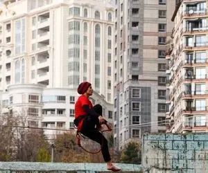 (عکس) ریحانه ارمغانی دختر های لاینر ایرانی در آرزوی آتش نشان شدن