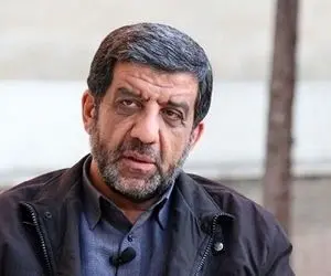 کاندیدای احتمالی انتخابات 1400 از دستفروش لباس زیر می‌خرید