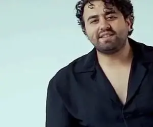 آواز شاد؛ حرکات بامزه ممیش خان تو آهنگ باحالش که از خنده روده بر میشی