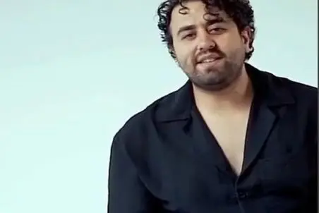 آواز شاد؛ حرکات بامزه ممیش خان تو آهنگ باحالش که از خنده روده بر میشی