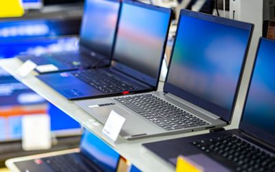 چرا خرید لپ تاپ استوک اینقدر رایج شده است؟ 