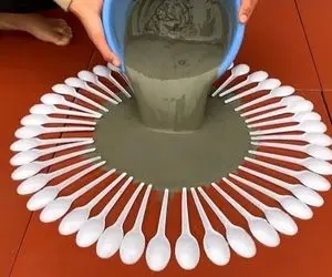 تحفه های دست ساز / دکوری شیک ایده ای شگفت‌انگیز فقط با سیمان و قاشق پلاستیکی