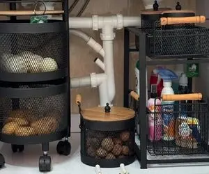 ترفند مرتب کردن کابینت زیر سینک/ تبدیل فضای زیر ظرف شویی به محلی کاربردی