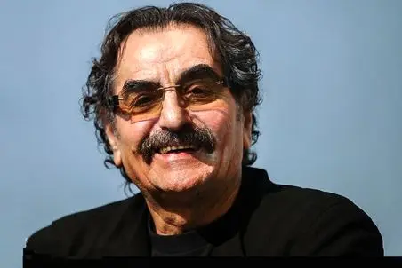 آواز شیوا؛ اجرای زنده استاد شهرام ناظری به زبان کردی یه درخشش ویژه است! 