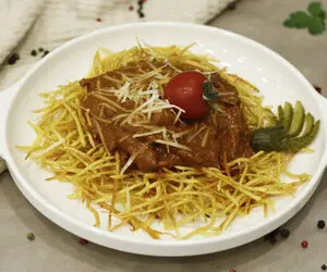 آشپزی حرفه ای؛ طرز تهیه بیف استروگانف به همراه یه نکته خیلی مهم تو نحوه برش دادن گوشت