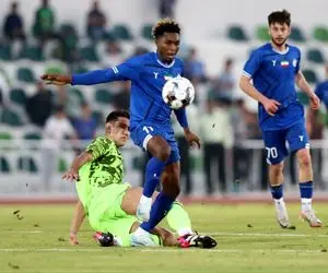 احتمال غیبت ستاره استقلال برابر شمس‌آذر