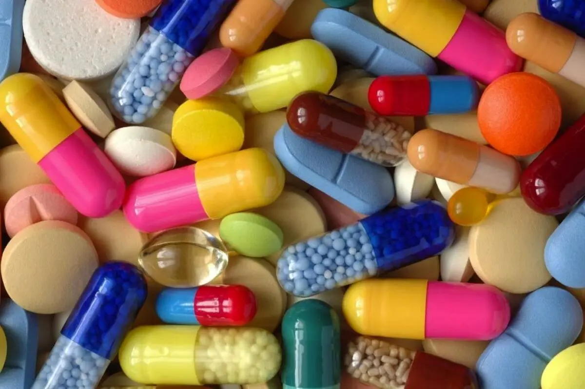 synthetic_vitamins-min-1024x681