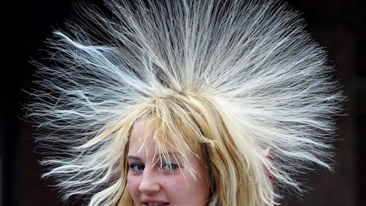 hair-flying
