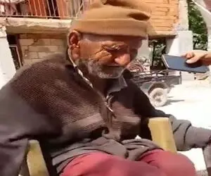 آواز شاد؛ پیرمرد مجلس گرم کن تو پیری اینطوری شاد جوونیاش چه آتیش پاره ای بوده