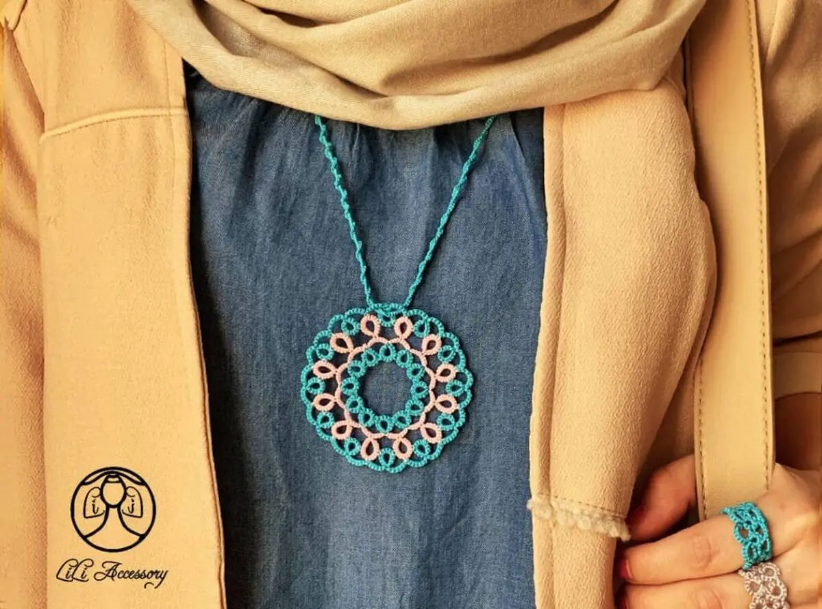 circle-design-long-necklace-blue-and-pink-1024x759