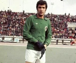 (عکس) روزی که ناصر حجازی ماندگارترین بازی‌ عمرش را انجام داد!