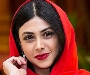 آواز هنرمندانه؛ پایکوبی ماهرانه آزاده صمدی به سبک هندی با لباس مخصوص