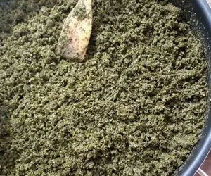 ترفندهای آشپزی؛ صفر تا صد سرخ کردن سبزی قورمه سبزی