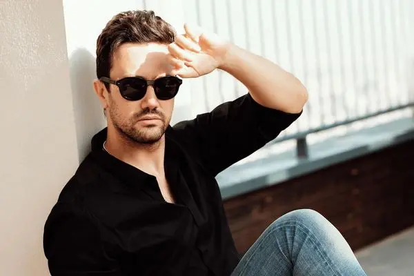 شاهرخ استخری