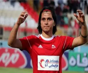 احضار ستاره سابق تراکتور به دلیل توهین به پرسپولیسی‌ها