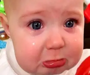 آواز احساسی؛ بچه رو با داییش تنها نذارید! نینی طفلی میخندید دایی آهنگ دپ گذاش بغض کرد