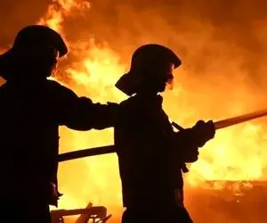 آتش سوزی انبار یک واحد تجاری در محمدشهر