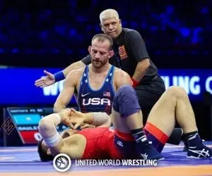 حرف های سنگین تیلور خطاب به یزدانی؛ پشتت به تشک چسبید / رنگت پریده و تسلیم شدی