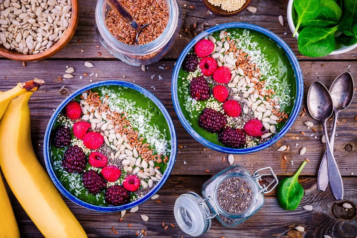 green-spinach-smoothie-FlaxSeeds