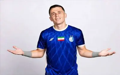 (عکس) استوری طعنه‌آمیز ستاره استقلال؛ له کردن بادکنک قرمز!