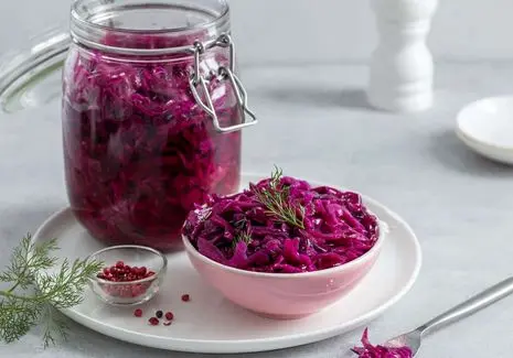 آموزش آشپزی؛ ترشی کلم قرمز فوری