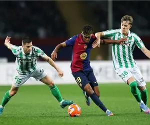 خلاصه بازی بارسلونا ۱ - رئال بتیس ۱