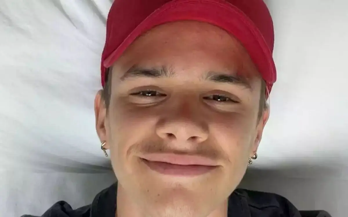 romeo-beckham-follows-in-dad-s-footsteps-as-he-unveils-huge-tattoo-on-his-leg-1351460592717066241