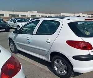 (ویدیو) شاهکار گرانقیمت ایران‌خودرو با فشار انگشت خم می‌شود