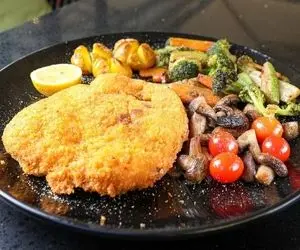 با این دستور فوق العاده طعم "شنیسل مرغ" رستورانی رو تو خونه تجربه کنید!