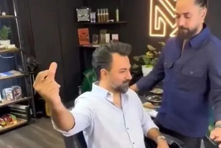 آواز شادانه؛ رقص دامادی همسر آرام جعفری تو آرایشگاه که از خوشحالی بال درآورد