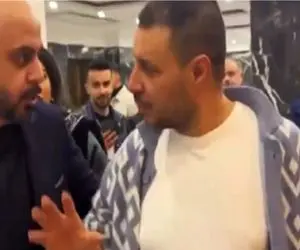 دنیای سلبریتی ها/جواد عزتی با تنش و دعوا خودش از بغل بادیگارداش میکشه بیرون