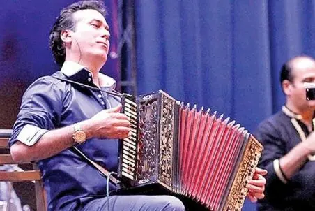 آواز محلی/نارگوله نارگوله ترکی این پیرمرد با ساز همراهانش ترکیب بینظری شده