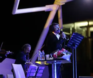 آواز بهشتی؛ علیرضا افتخاری آهنگ شور عاشقانه رو انقد با احساس خوند که میبرتت به اغماء