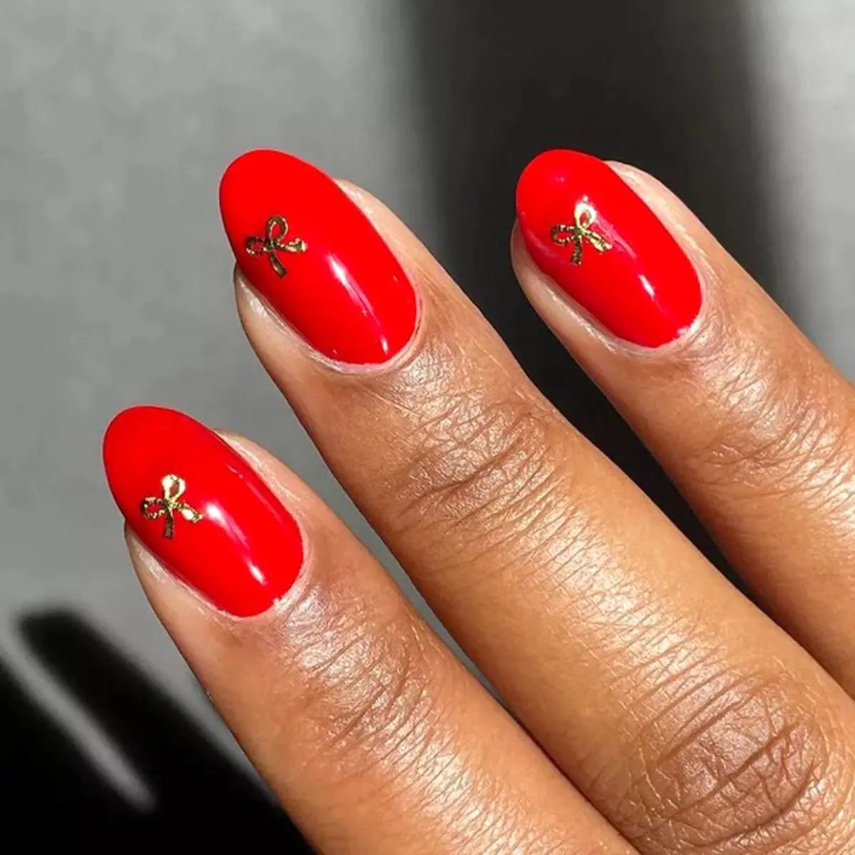 red-nail-model-for-girls-1