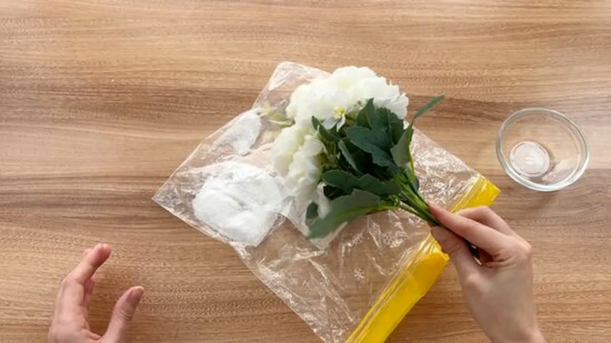 تمیز کردن گل مصنوعی