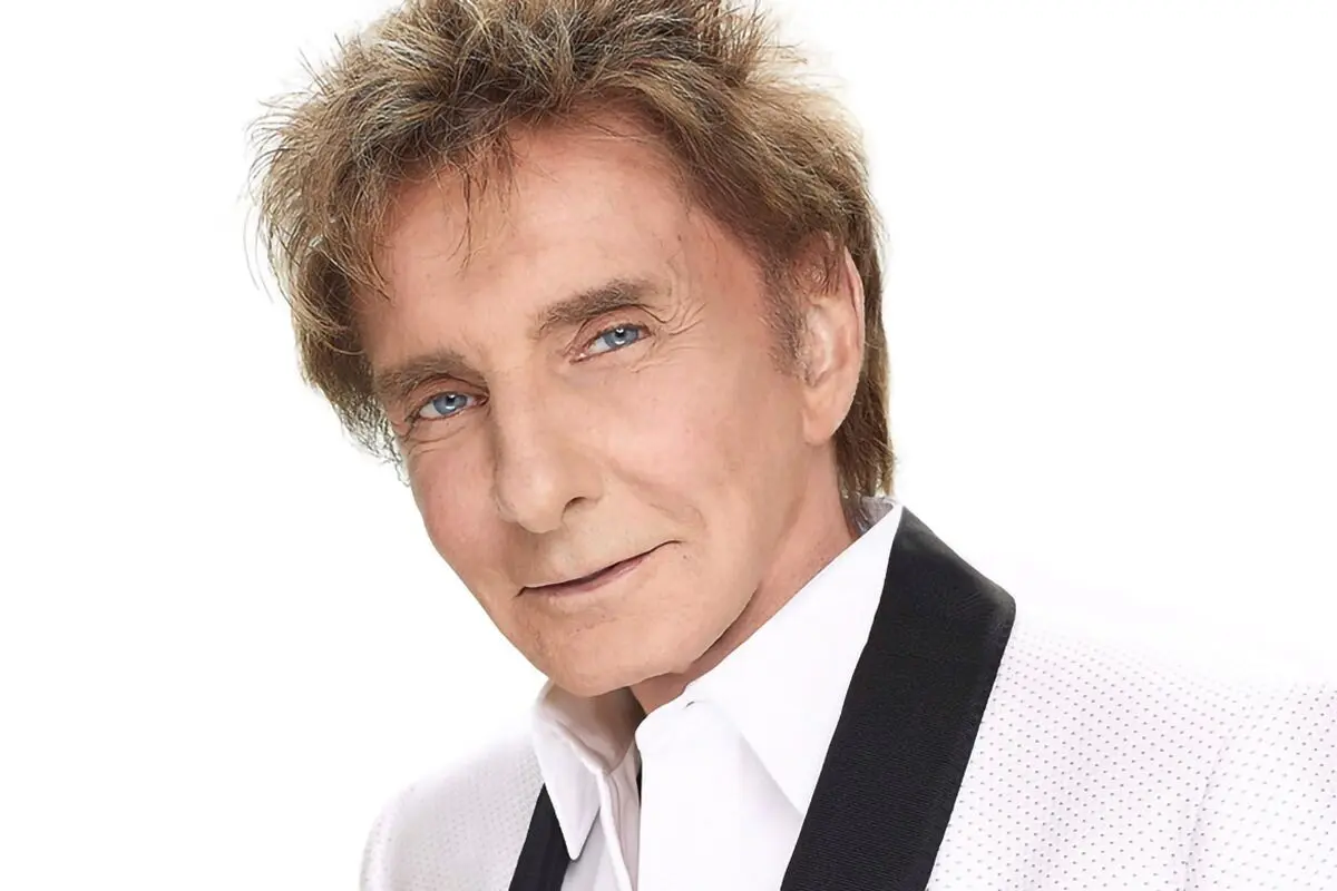 manilow-1-900x600
