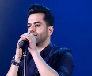 آواز شوریده وار؛ رضا بهرام چه با دلشکسته تو ماشین کمربند بسته آهنگ صدام کن رو میخونه