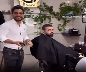 مرد آرایشگر زد زیر آواز مشتری اش فکرش را هم نمیکرد همچین صدایی داشته باشد