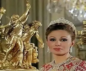 سفر به ایام قدیم سال 1337؛ شیطنت های مهلک و افسونی فرح در دورانی جوانی